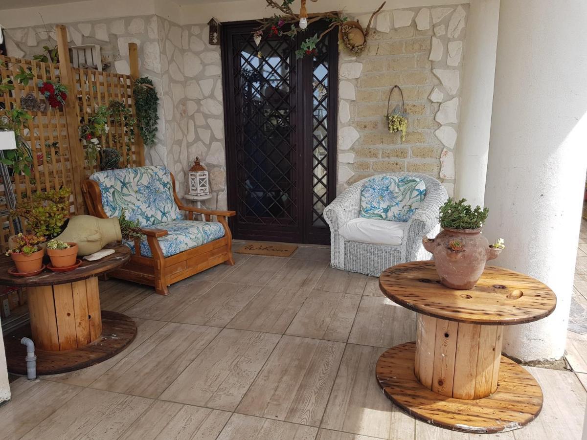 Mari En Bed & Breakfast Castel Volturno Exterior photo